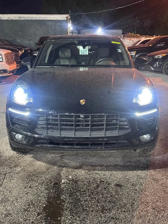 2017 Porsche Macan - Image 2 of 12