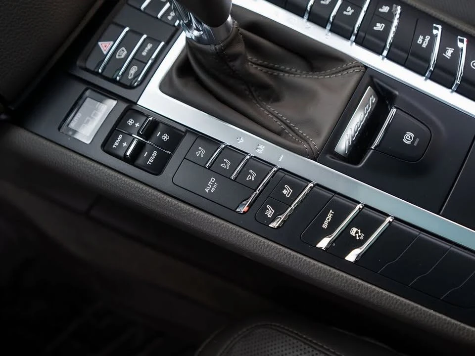 2017 Porsche Macan - Image 11 of 20