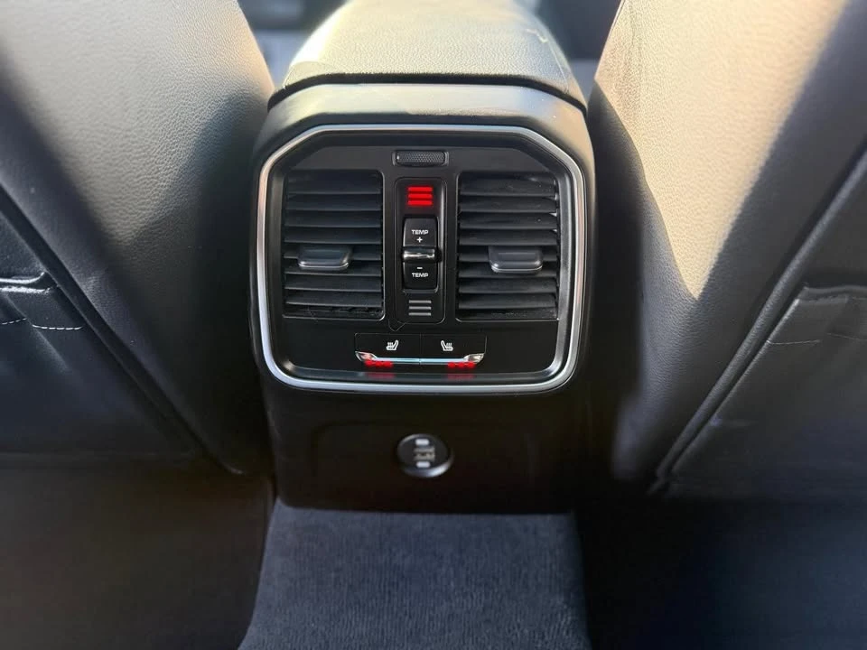 2017 Porsche Macan - Image 15 of 15