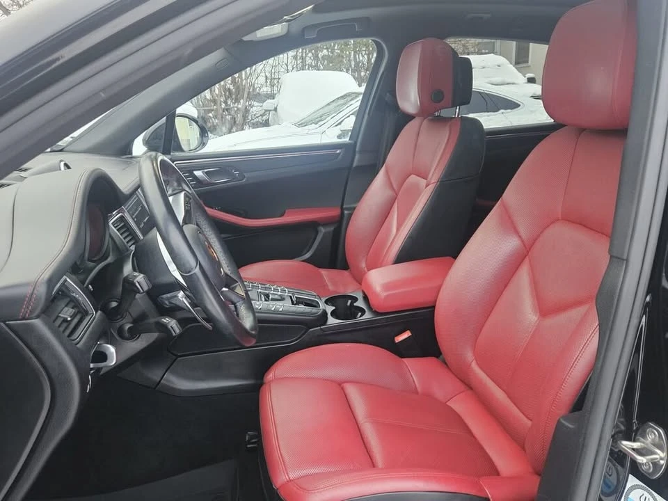 2017 Porsche Macan - Image 17 of 19