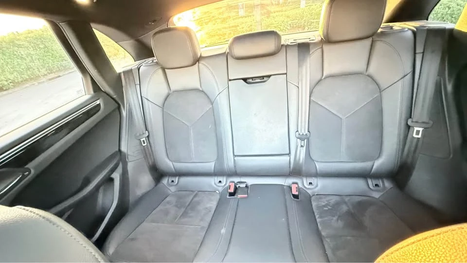 2017 Porsche Macan - Image 13 of 20