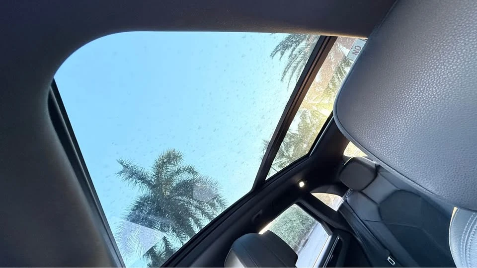 2017 Porsche Macan - Image 14 of 20