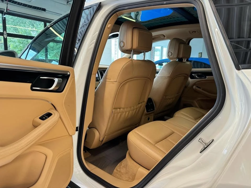 2017 Porsche Macan - Image 19 of 19