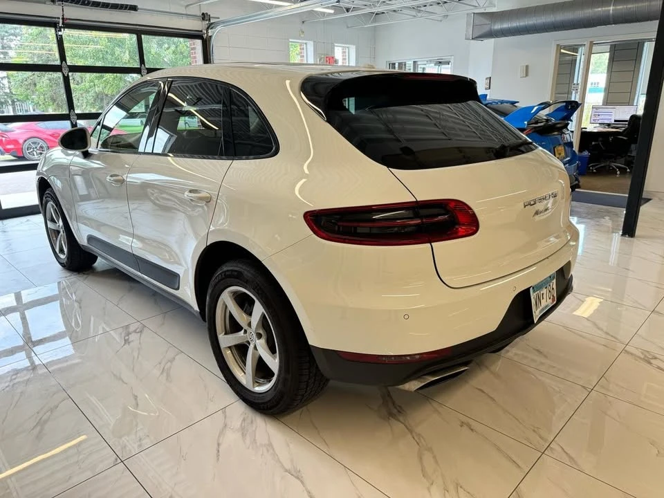 2017 Porsche Macan - Image 7 of 19