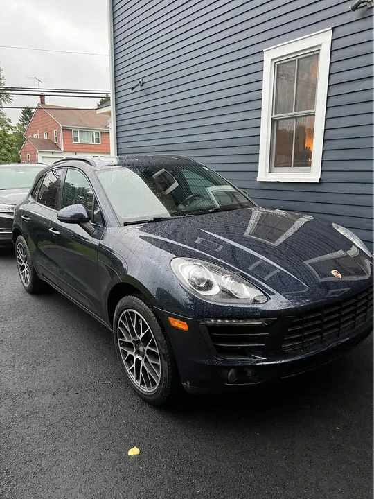 2017 Porsche Macan - Image 2 of 3