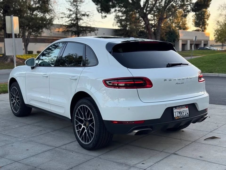 2017 Porsche Macan - Image 7 of 20