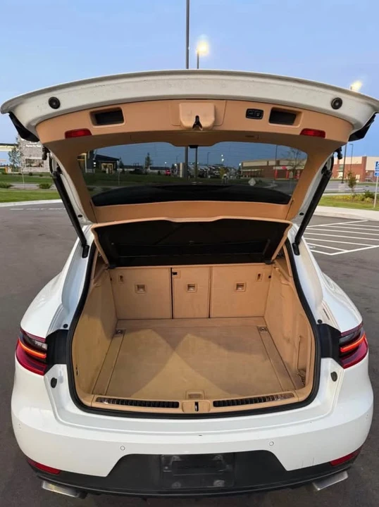 2017 Porsche Macan - Image 12 of 12