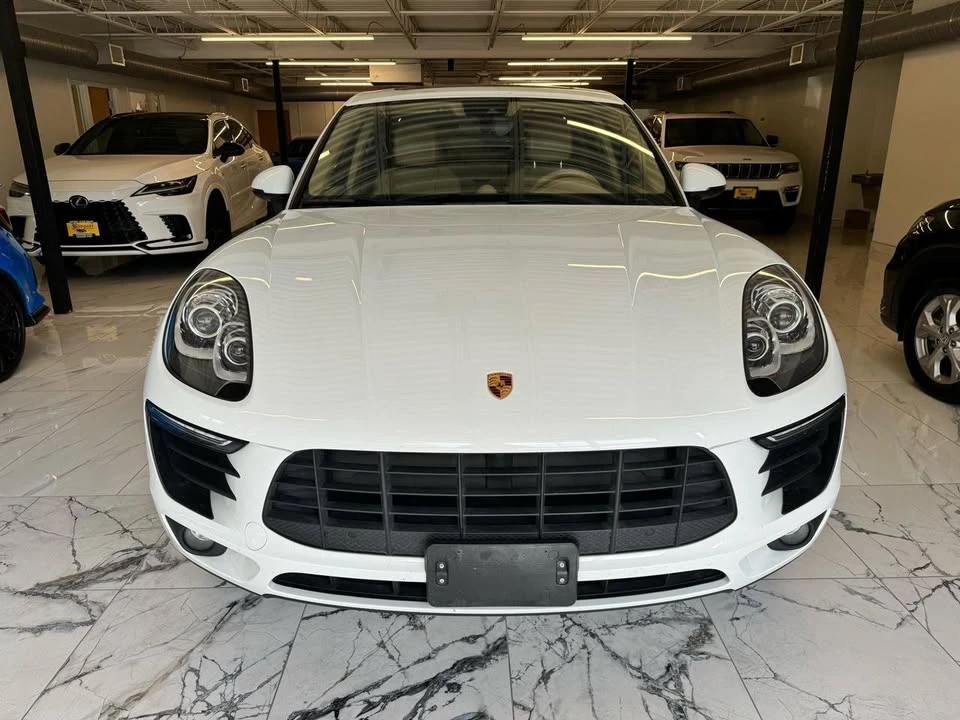 2017 Porsche Macan - Image 2 of 19