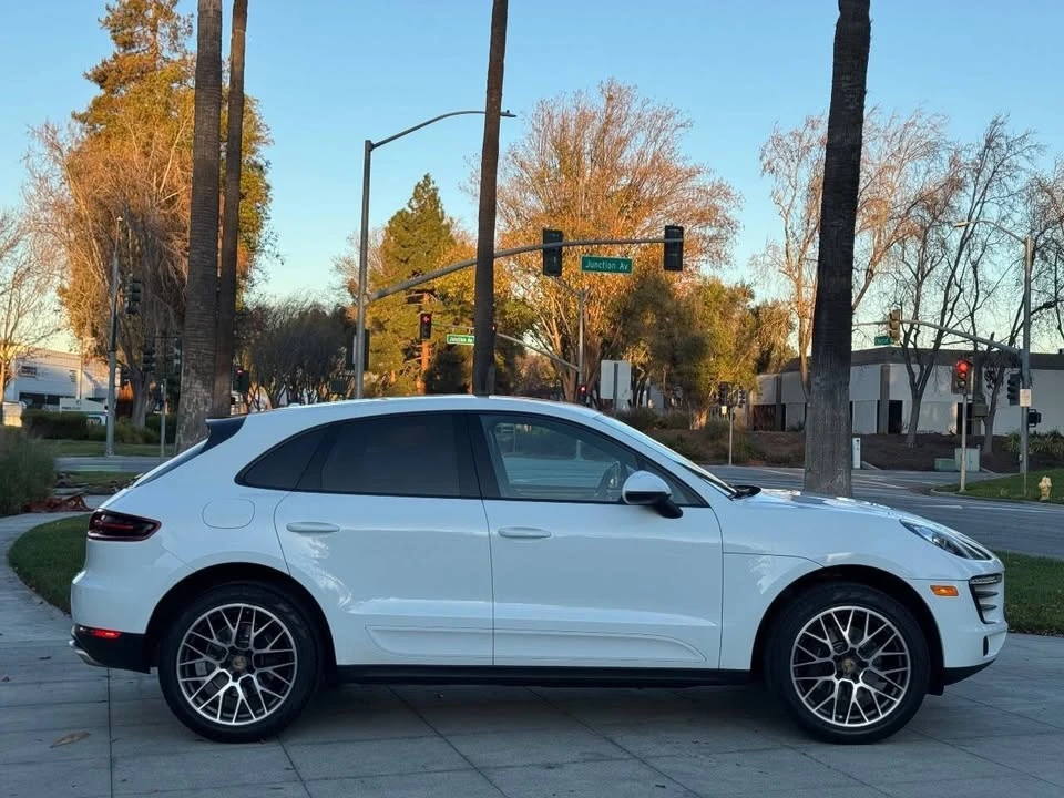 2017 Porsche Macan - Image 4 of 20