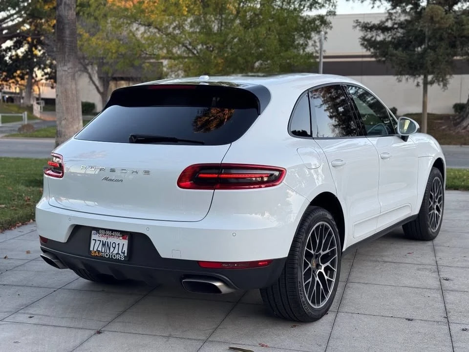 2017 Porsche Macan - Image 9 of 20