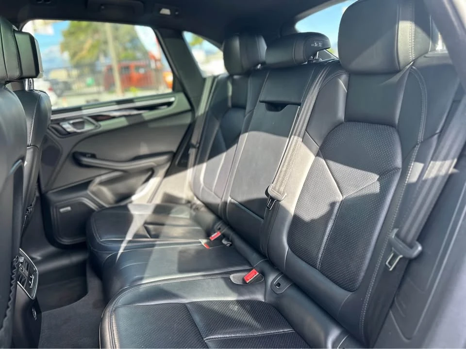 2017 Porsche Macan - Image 14 of 14