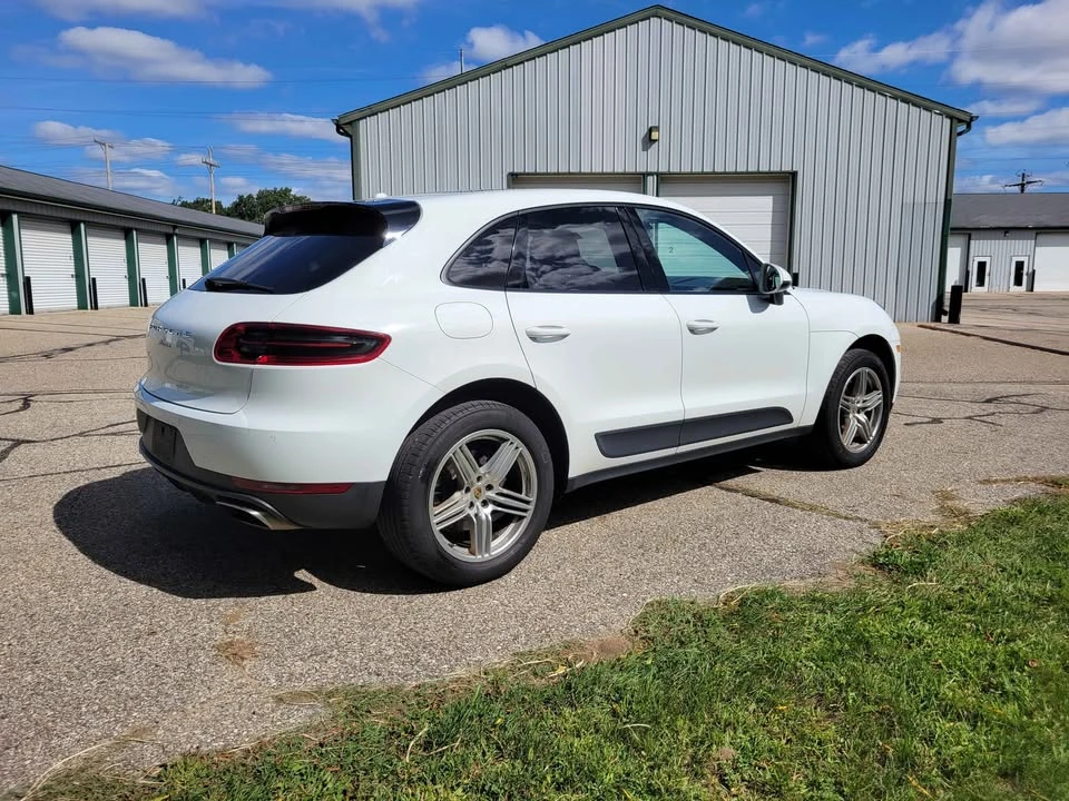 2017 Porsche Macan - Image 6 of 20