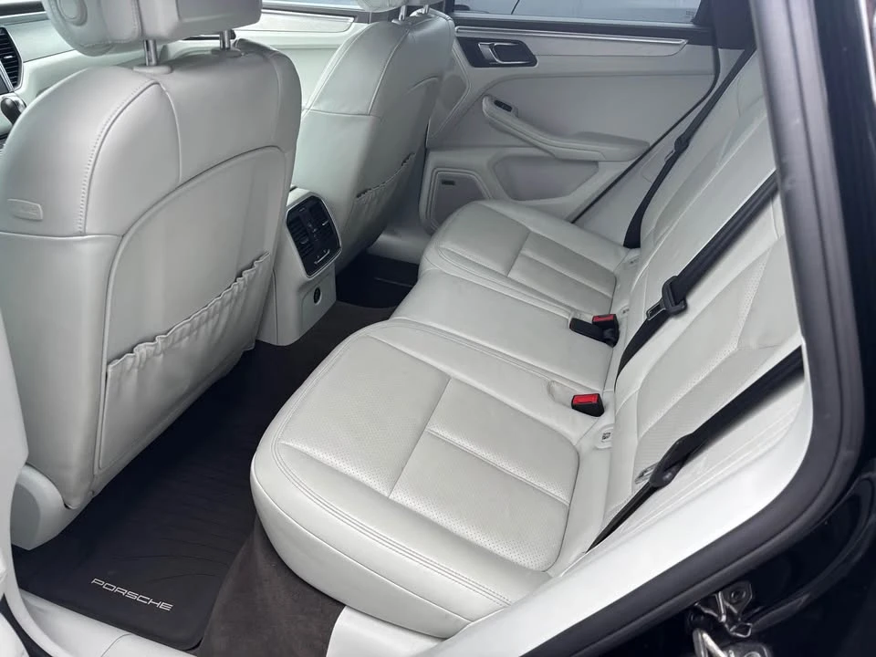 2017 Porsche Macan - Image 3 of 7