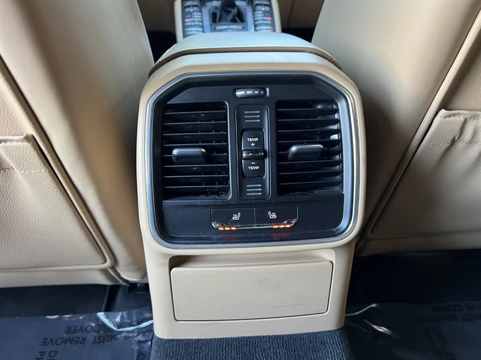 2017 Porsche Macan - Image 14 of 20