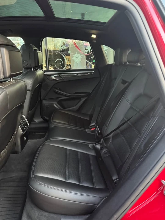 2017 Porsche Macan GTS - Image 7 of 11