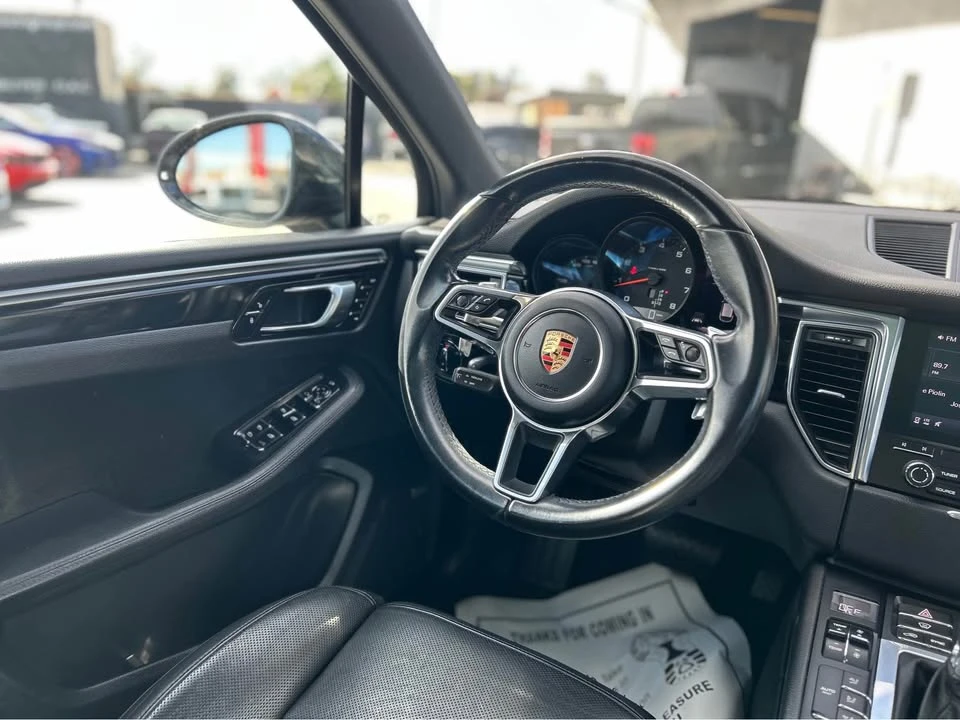 2017 Porsche Macan - Image 8 of 14