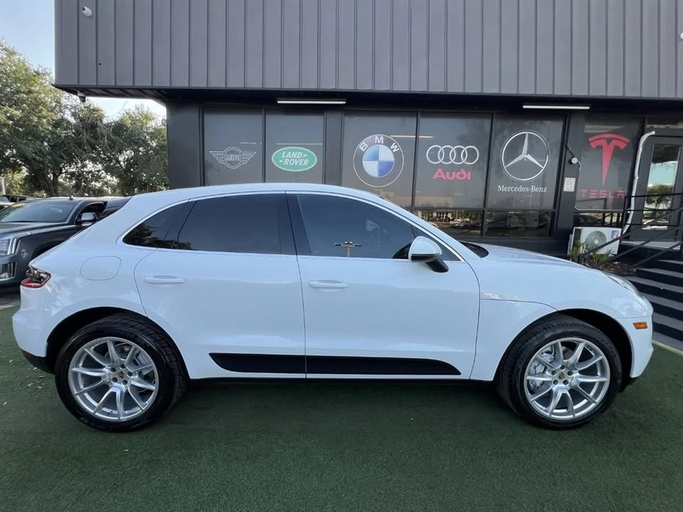 2017 Porsche Macan - Image 8 of 20