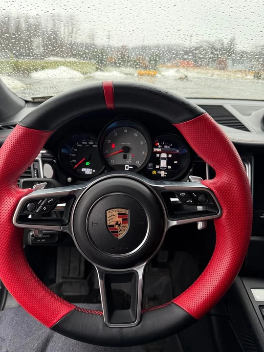 2017 Porsche Macan - Image 8 of 9