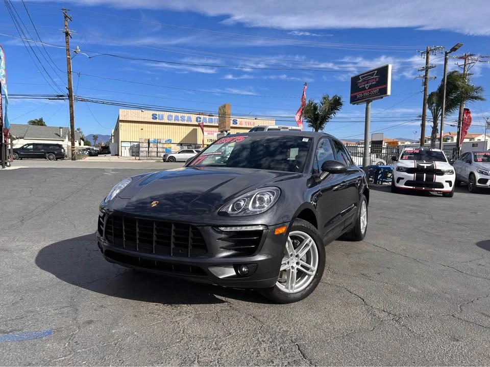 2017 Porsche Macan - Image 2 of 14