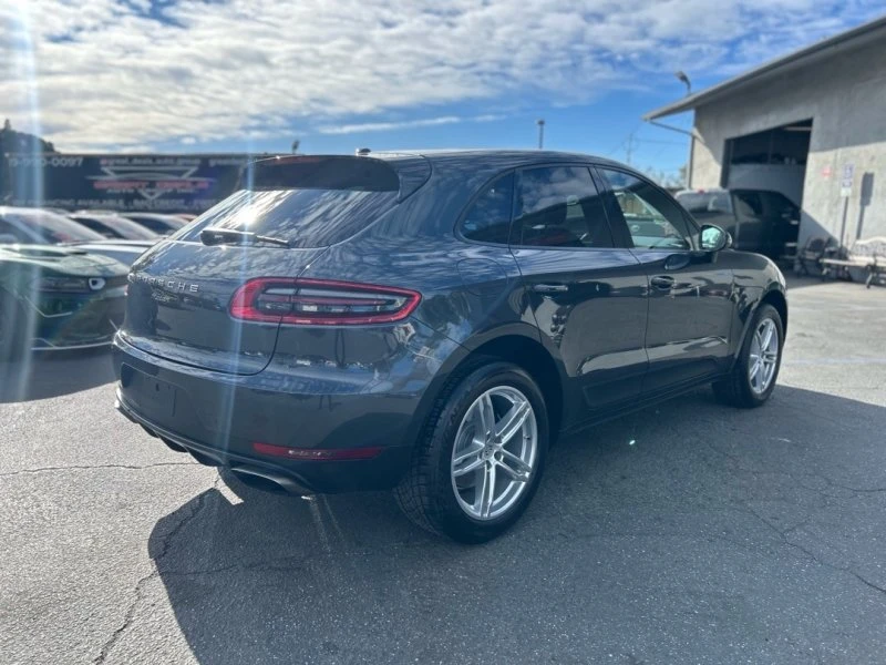 2017 Porsche Macan - Image 3 of 12