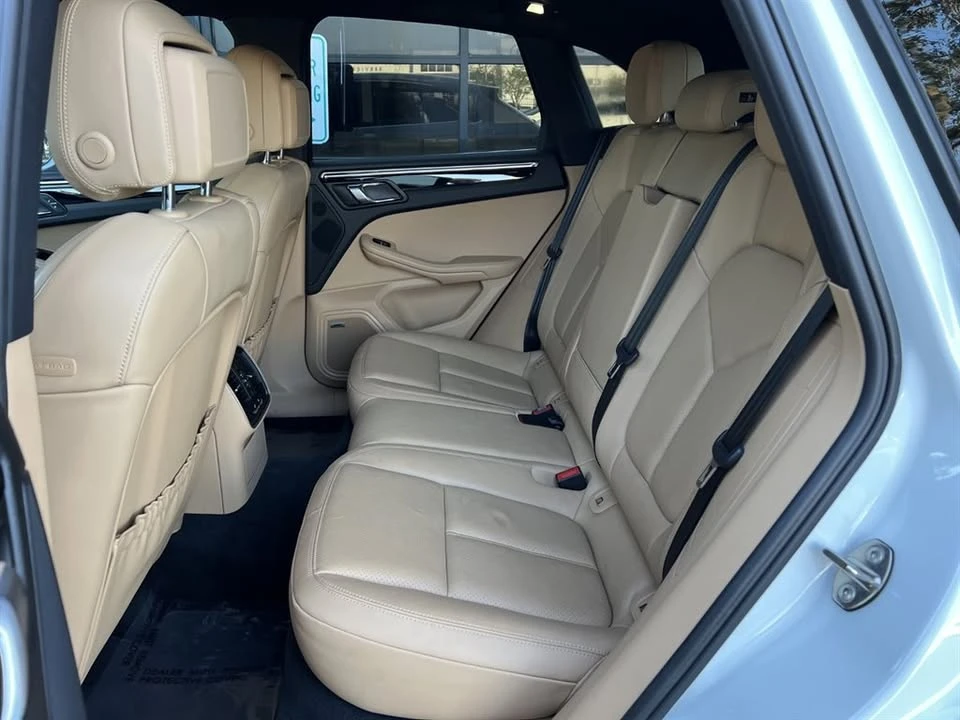 2017 Porsche Macan - Image 13 of 20