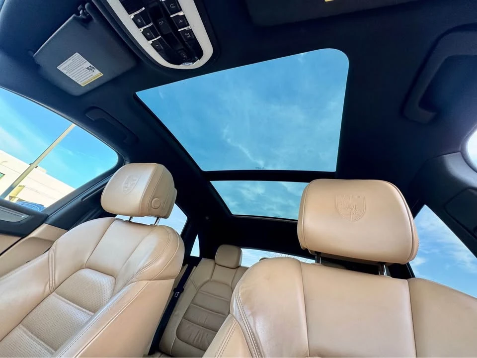 2017 Porsche Macan - Image 8 of 19