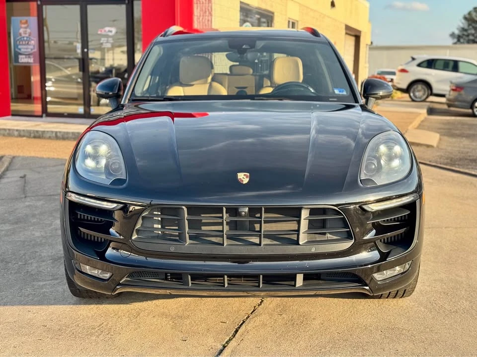 2017 Porsche Macan - Image 2 of 19