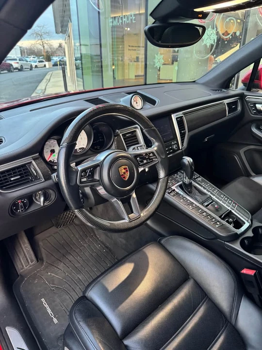 2017 Porsche Macan GTS - Image 8 of 11