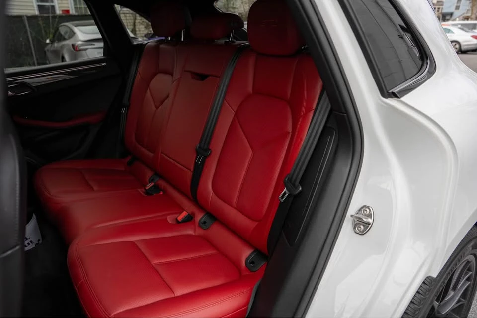2017 Porsche Macan - Image 11 of 17
