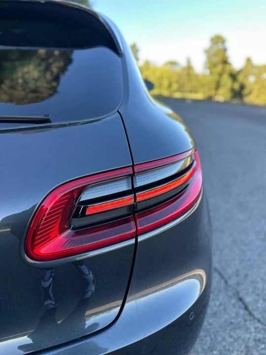 2017 Porsche Macan - Image 14 of 20