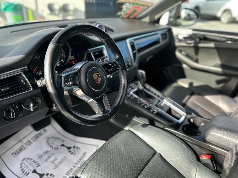 2017 Porsche Macan - Image 10 of 12