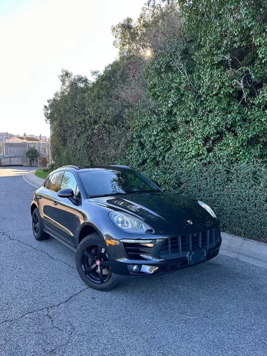 2017 Porsche Macan - Image 2 of 20