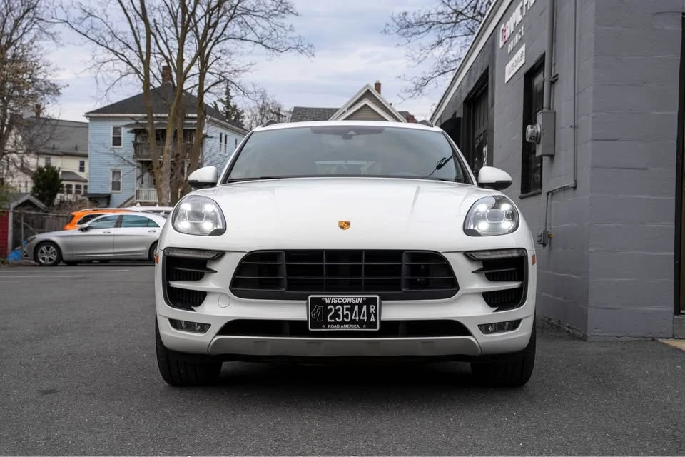 2017 Porsche Macan - Image 8 of 17