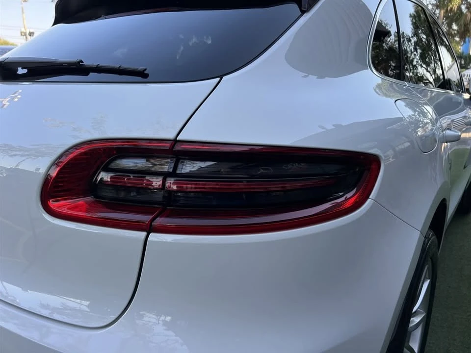 2017 Porsche Macan - Image 10 of 20
