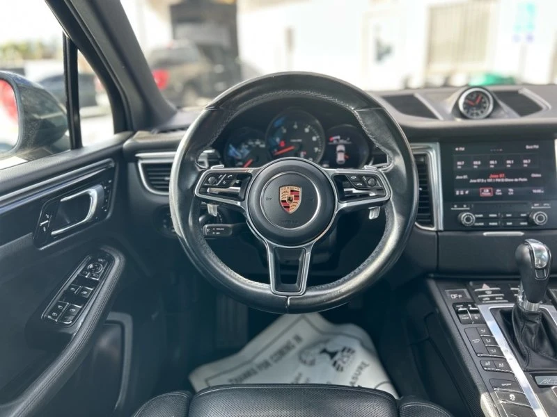2017 Porsche Macan - Image 7 of 12