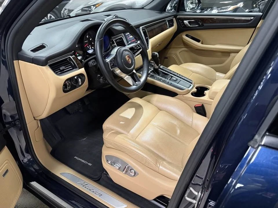 2017 Porsche Macan - Image 4 of 6