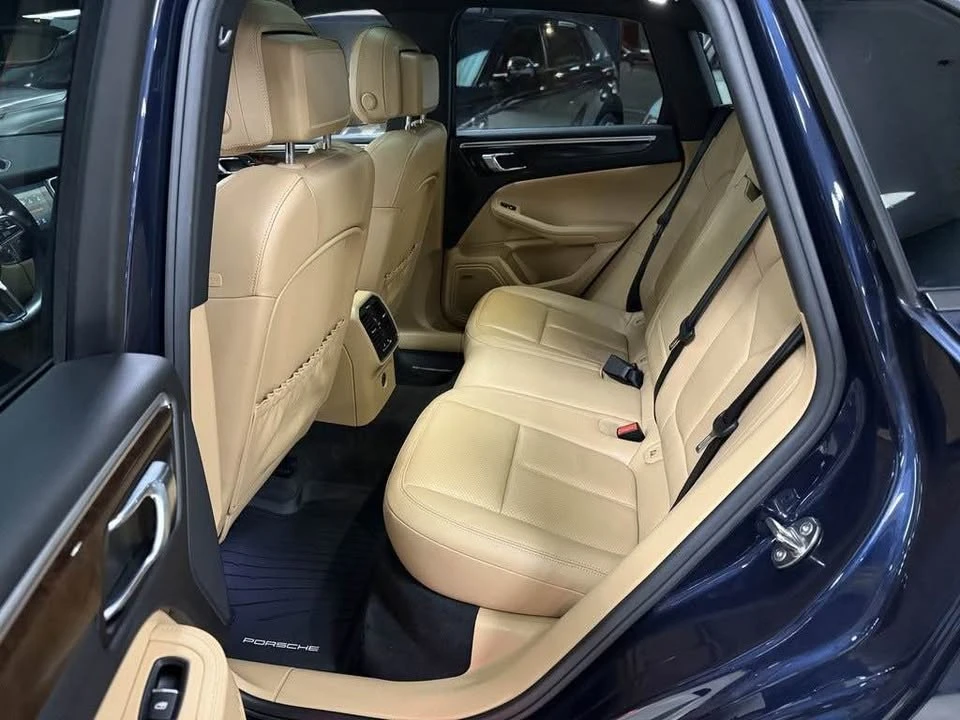 2017 Porsche Macan - Image 4 of 6