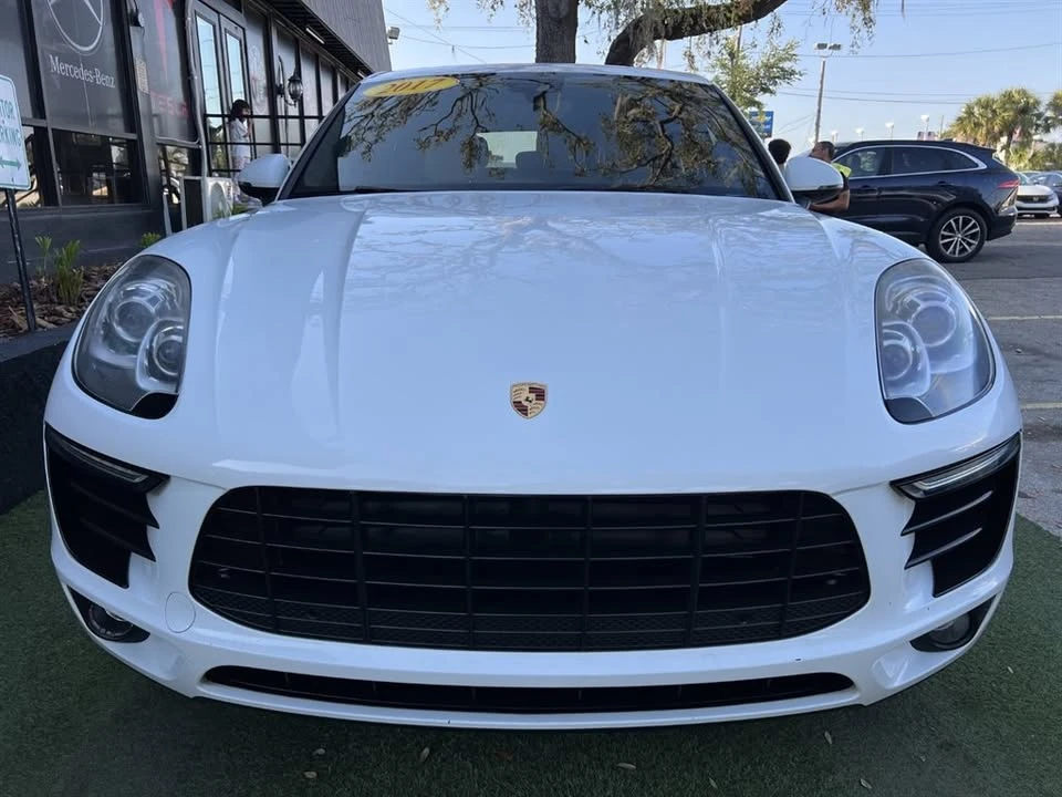 2017 Porsche Macan - Image 2 of 20
