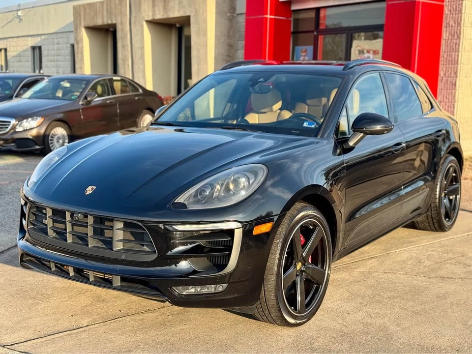 2017 Porsche Macan - Image 3 of 19