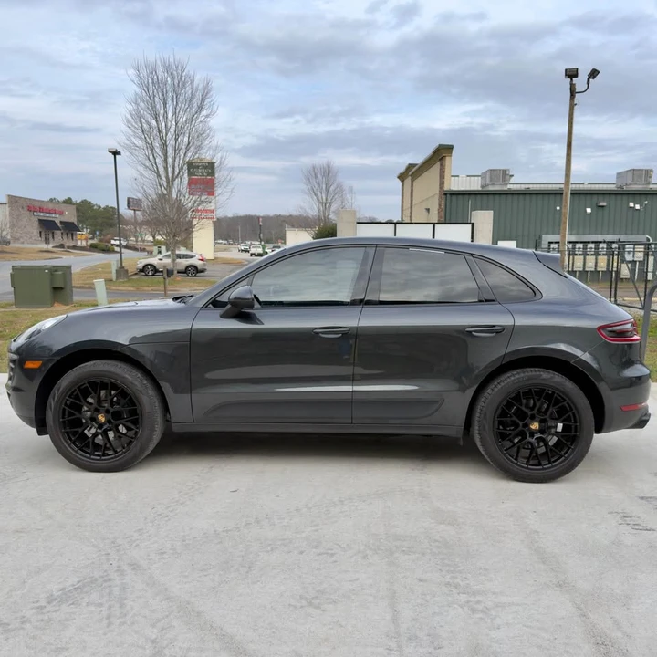 2017 Porsche Macan - Image 6 of 12