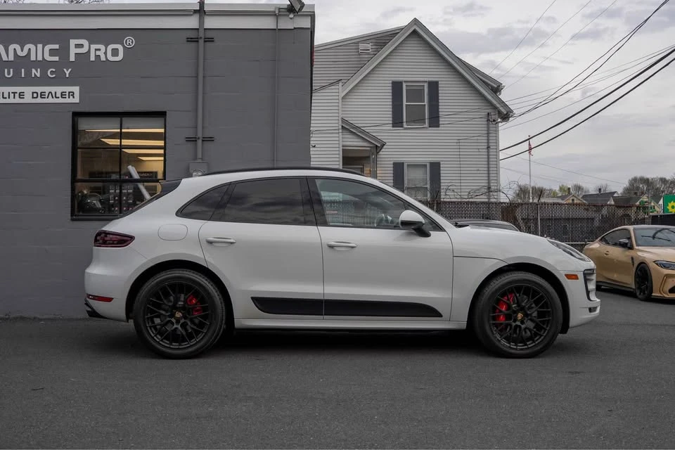2017 Porsche Macan - Image 2 of 17