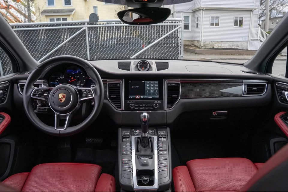 2017 Porsche Macan - Image 4 of 17