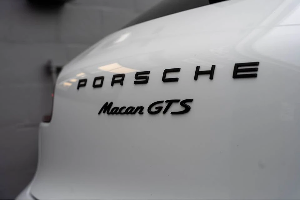2017 Porsche Macan - Image 9 of 17