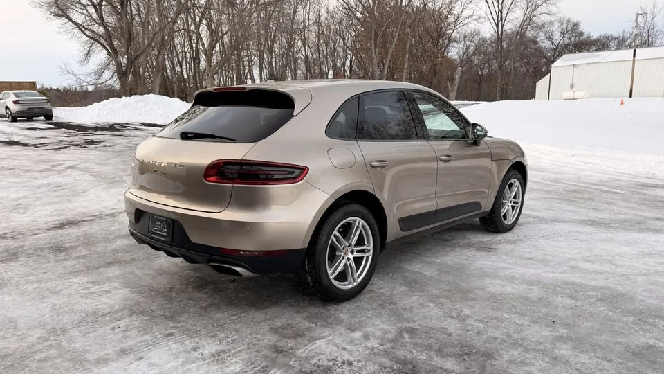 2017 Porsche Macan - Image 4 of 20