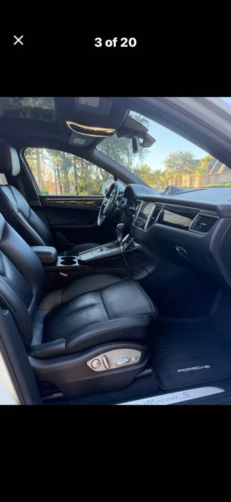 2017 Porsche Macan - Image 12 of 17