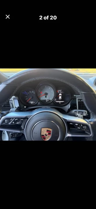 2017 Porsche Macan - Image 13 of 17