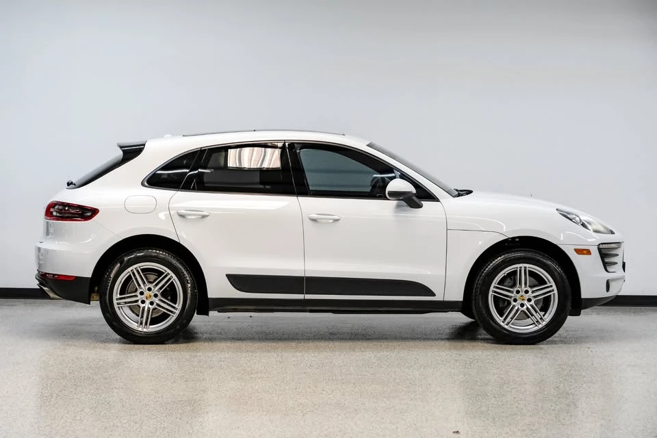 2017 Porsche Macan - Image 7 of 18