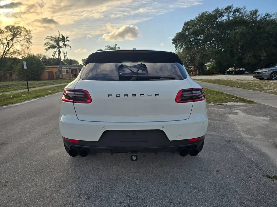 2017 Porsche Macan - Image 7 of 12