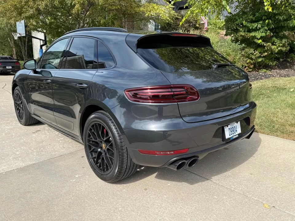 2017 Porsche Macan - Image 10 of 19