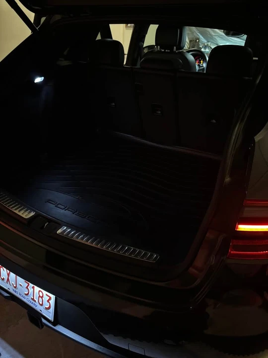 2017 Porsche Macan - Image 10 of 14
